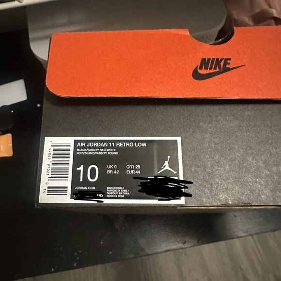 Retro Jordan Bred 11s - Picture 5 of 5